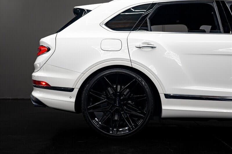 2024 Bentley Bentayga V8 AWD photo 19