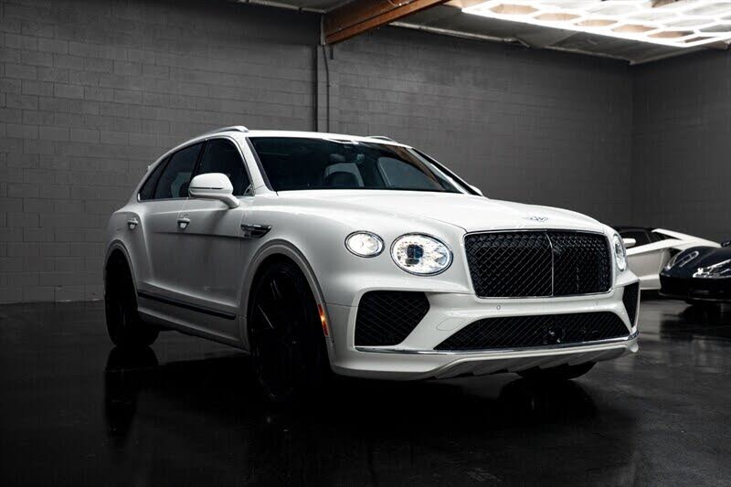 2024 Bentley Bentayga V8 AWD photo 3