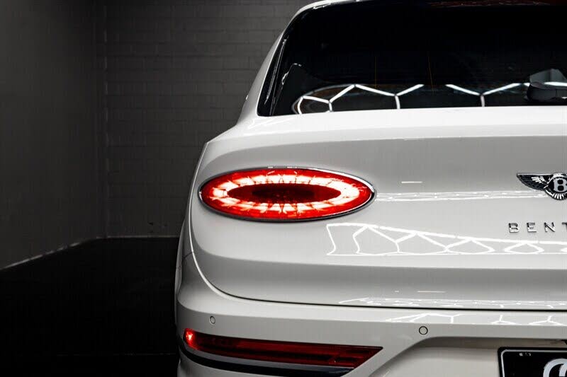 2024 Bentley Bentayga V8 AWD photo 21