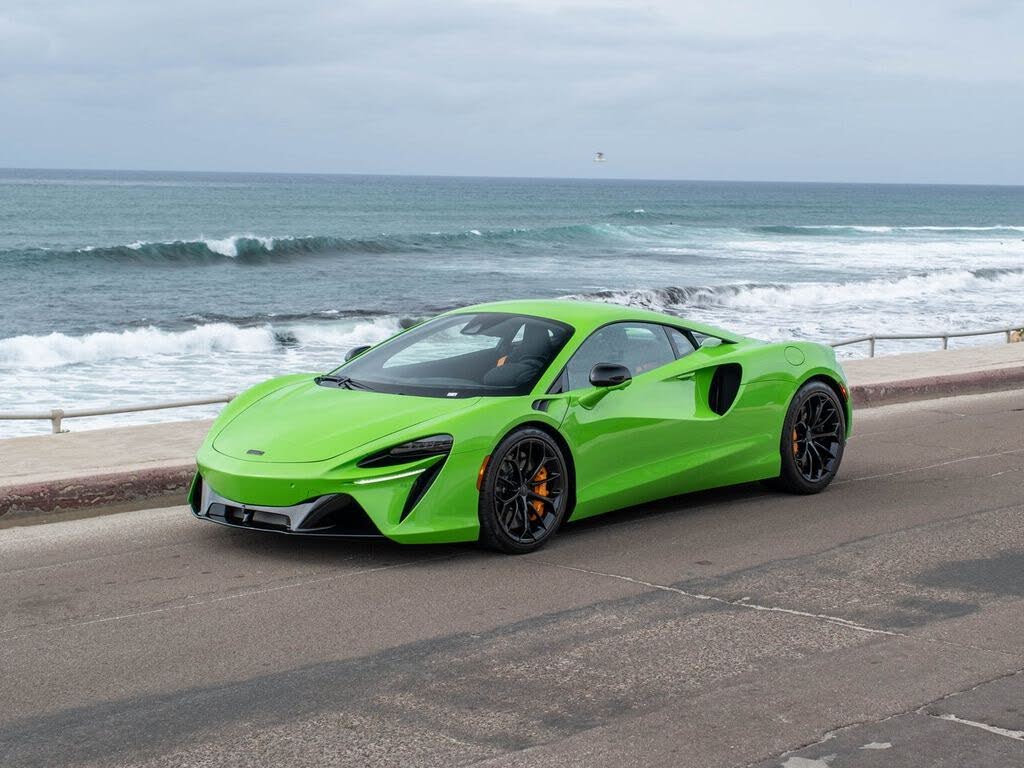 2026 McLaren Artura RWD - $303,800