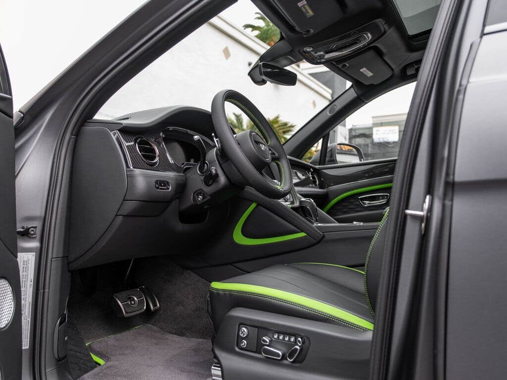 2026 Bentley Bentayga Speed V8 AWD photo 2