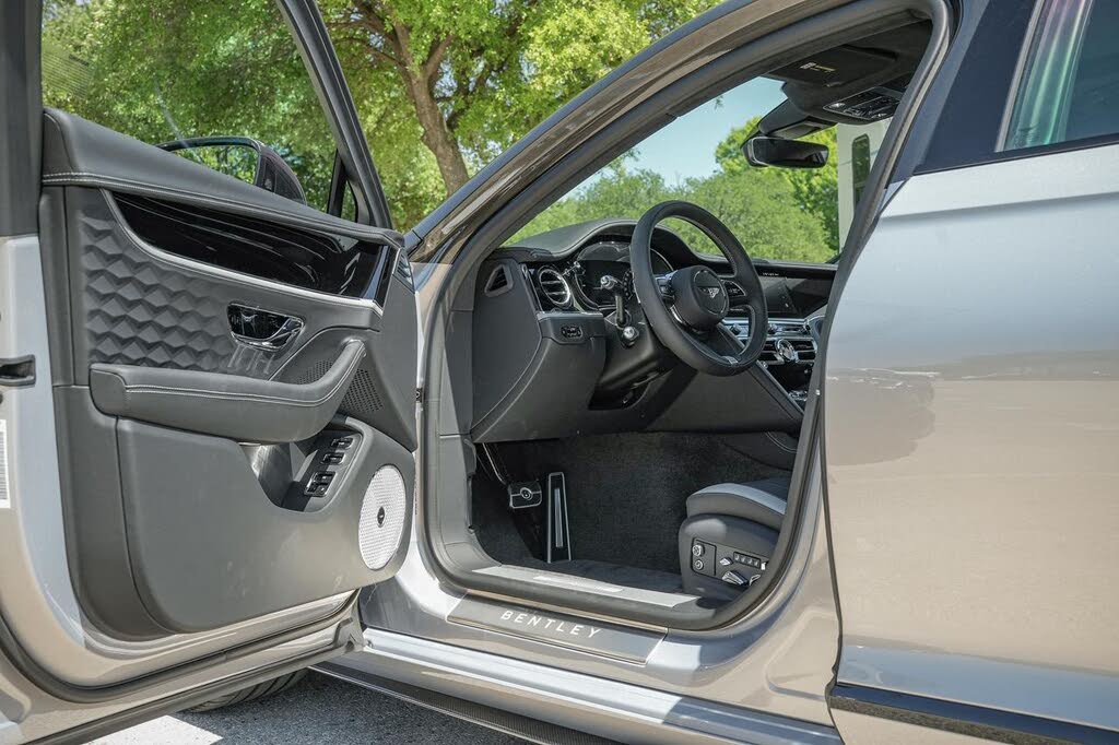 2025 Bentley Flying Spur Speed AWD photo 18