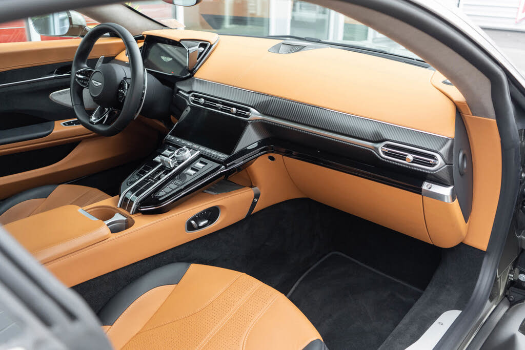 2025 Aston Martin Vantage Coupe RWD photo 21