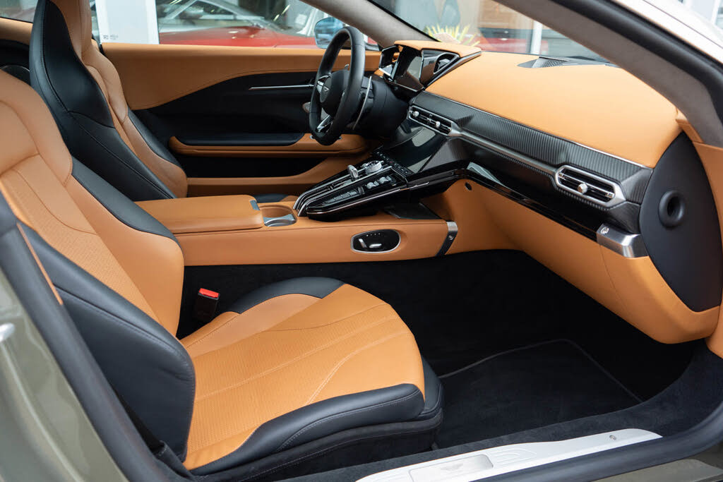 2025 Aston Martin Vantage Coupe RWD photo 24