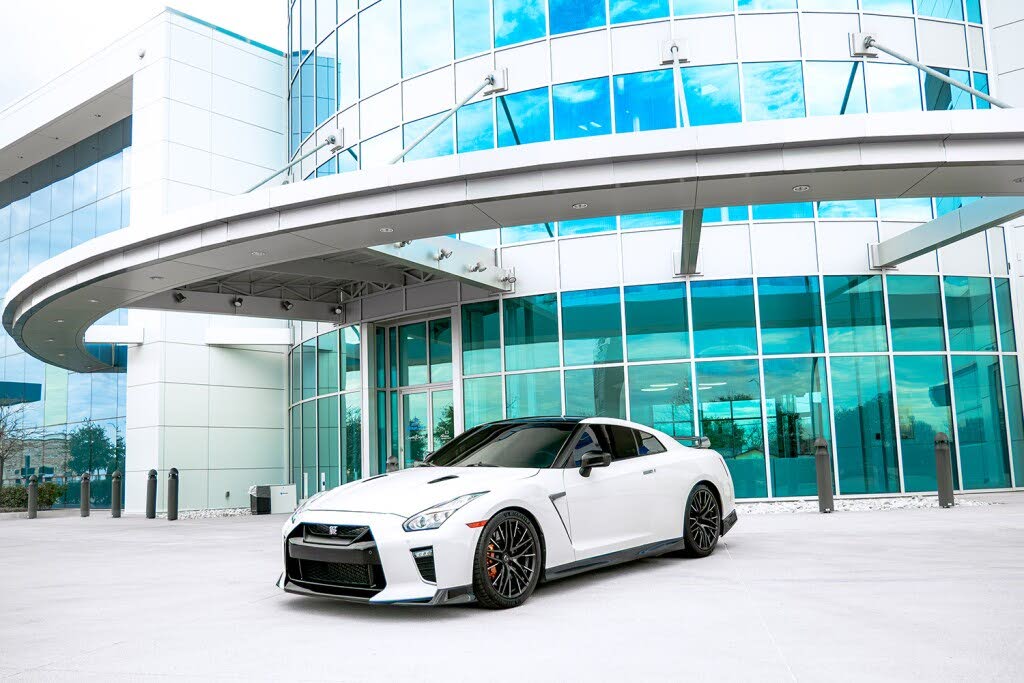 2020 Nissan GT-R Premium AWD