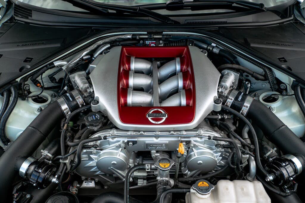 2020 Nissan GT-R Premium AWD photo 23