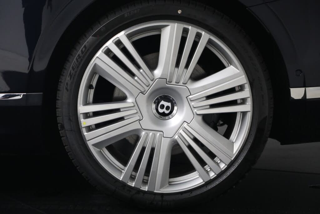 2026 Bentley Continental GT Azure AWD photo 13