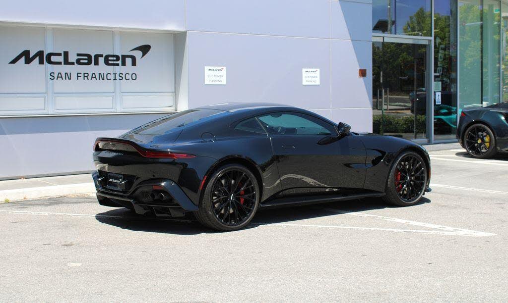 2022 Aston Martin Vantage Coupe RWD photo 2