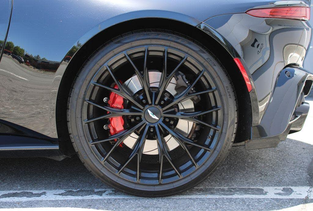 2022 Aston Martin Vantage Coupe RWD photo 16