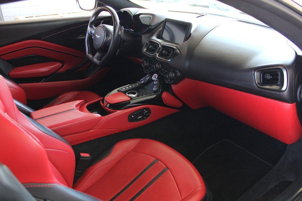 2022 Aston Martin Vantage Coupe RWD photo 18