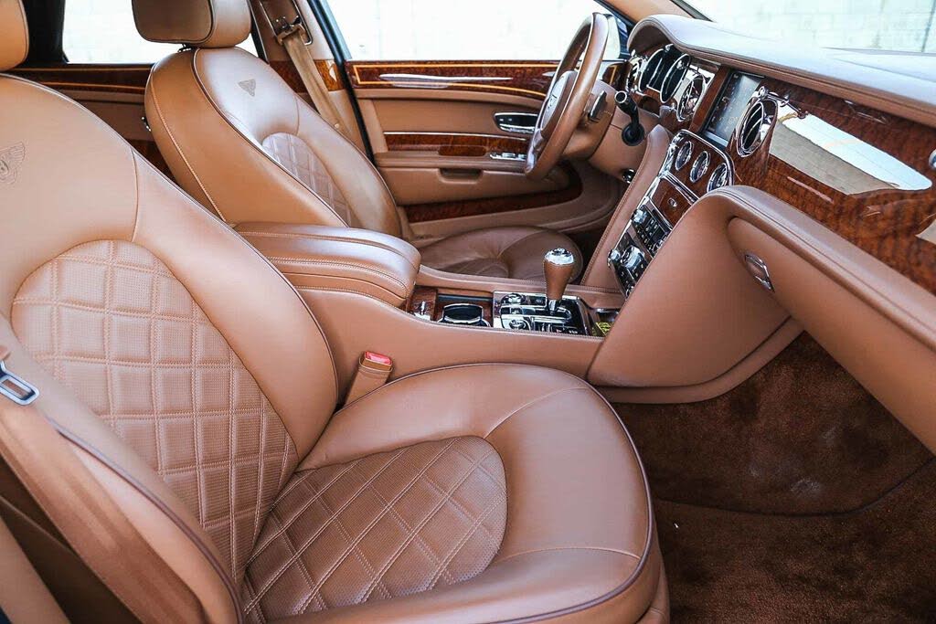 2014 Bentley Mulsanne RWD photo 17