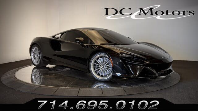 2025 McLaren Artura RWD