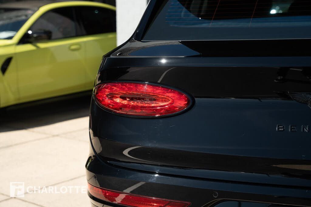 2025 Bentley Bentayga S Black Edition AWD photo 14