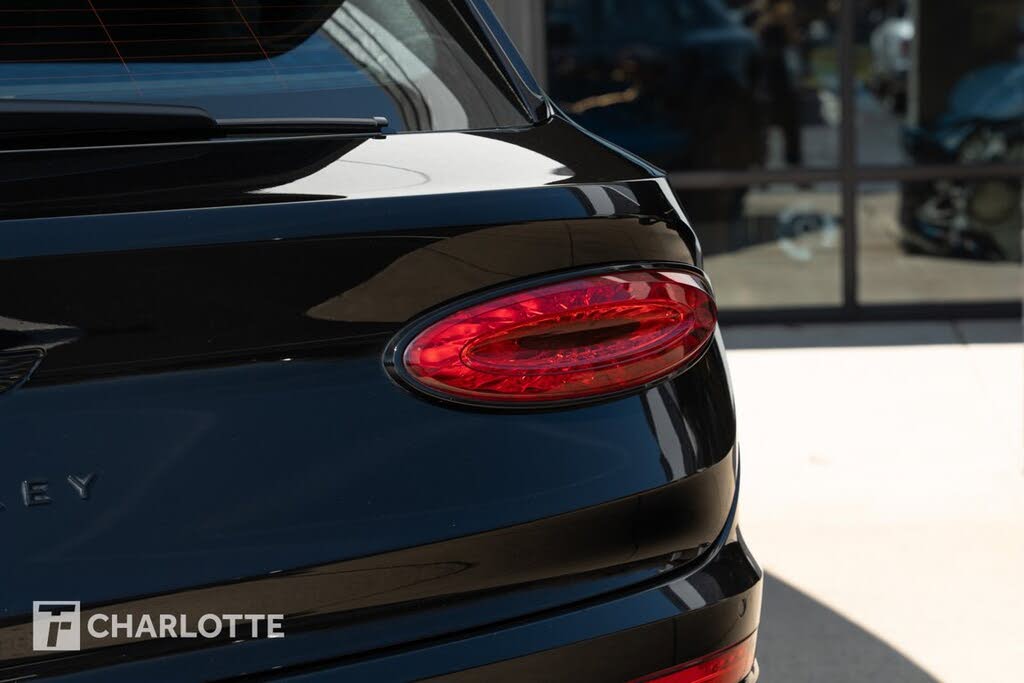 2025 Bentley Bentayga S Black Edition AWD photo 17
