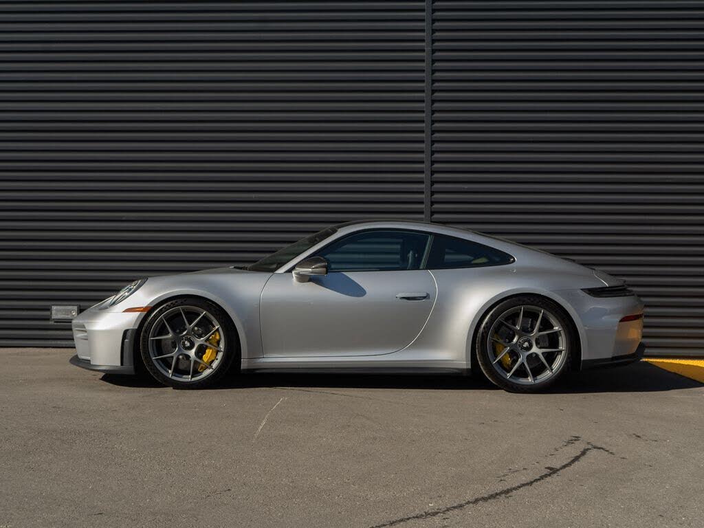 2026 Porsche 911 GT3 Coupe RWD photo 2