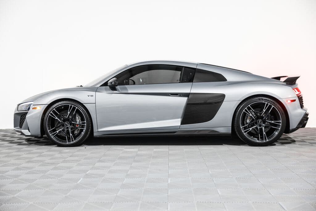2022 Audi R8 quattro V10 Performance Coupe AWD photo 12 of 24