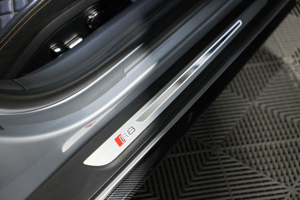 2022 Audi R8 quattro V10 Performance Coupe AWD photo 22 of 24