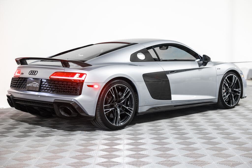 2022 Audi R8 quattro V10 Performance Coupe AWD photo 6 of 24