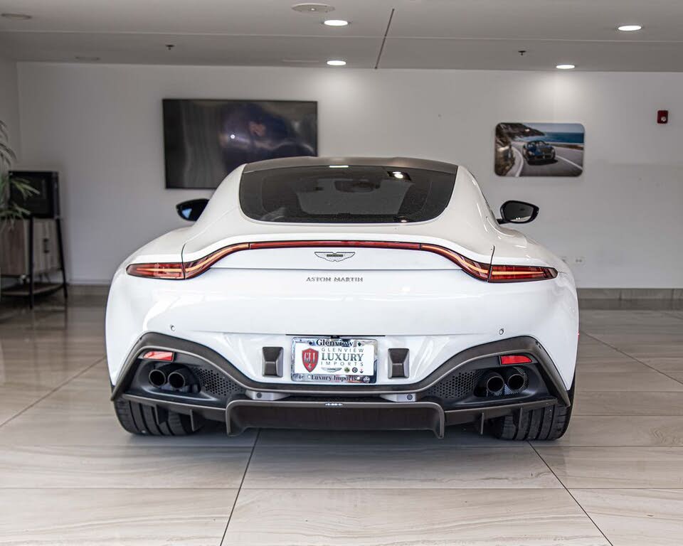 2019 Aston Martin Vantage RWD photo 13