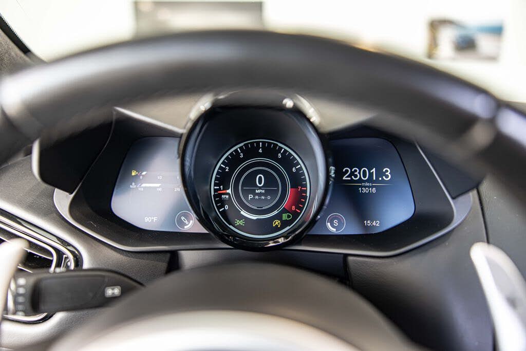 2019 Aston Martin Vantage RWD photo 21