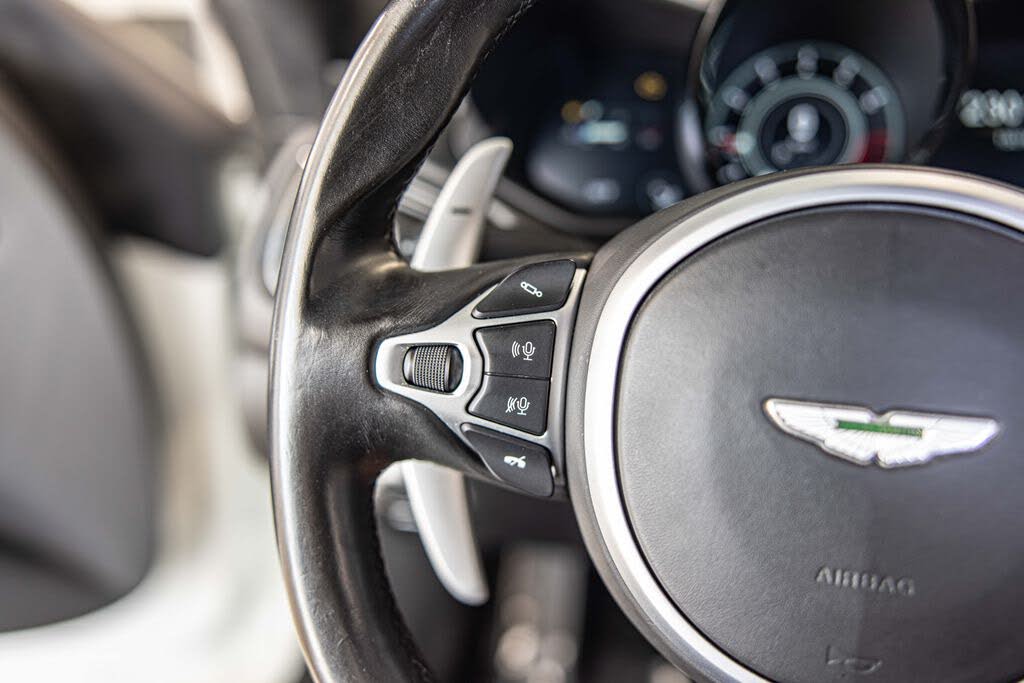2019 Aston Martin Vantage RWD photo 22