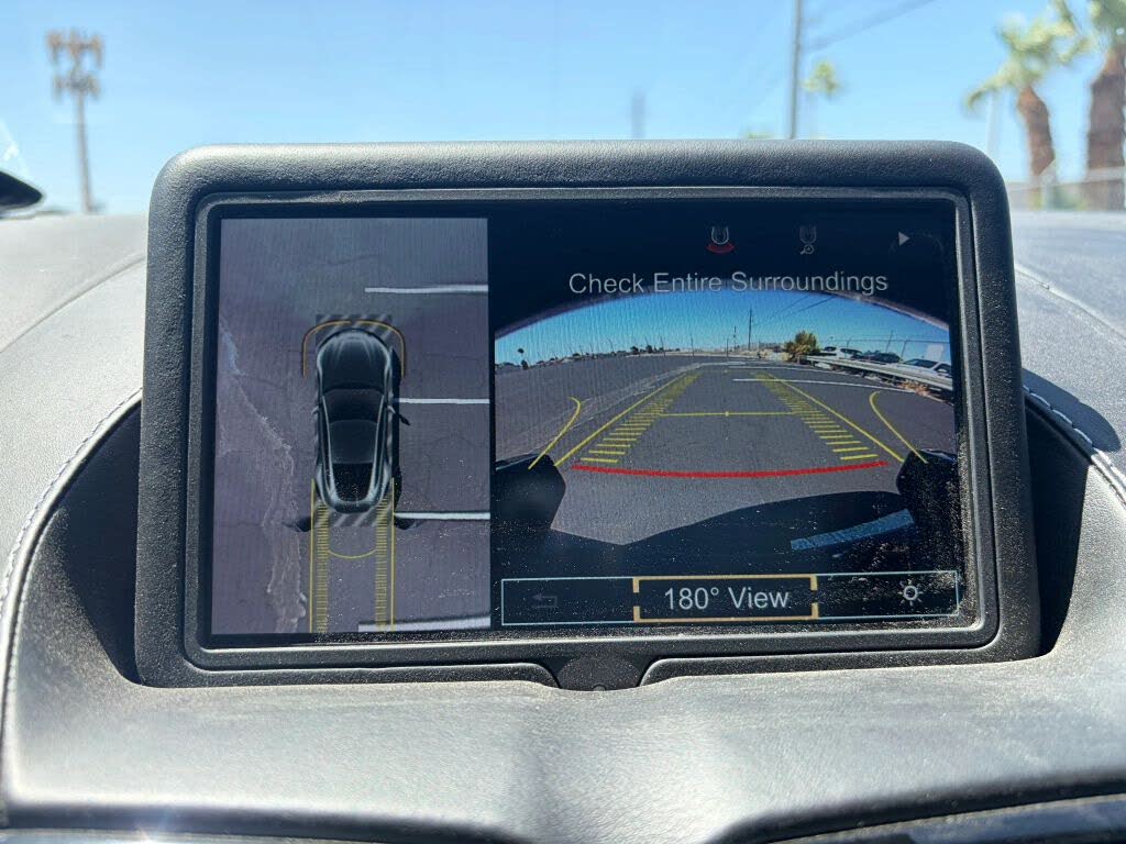 2019 Aston Martin Vantage RWD photo 11