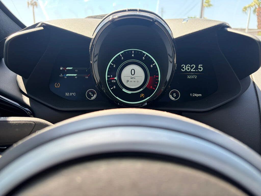 2019 Aston Martin Vantage RWD photo 12