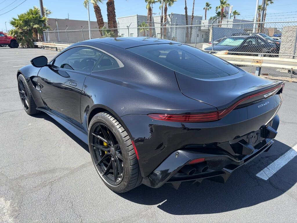 2019 Aston Martin Vantage RWD photo 5