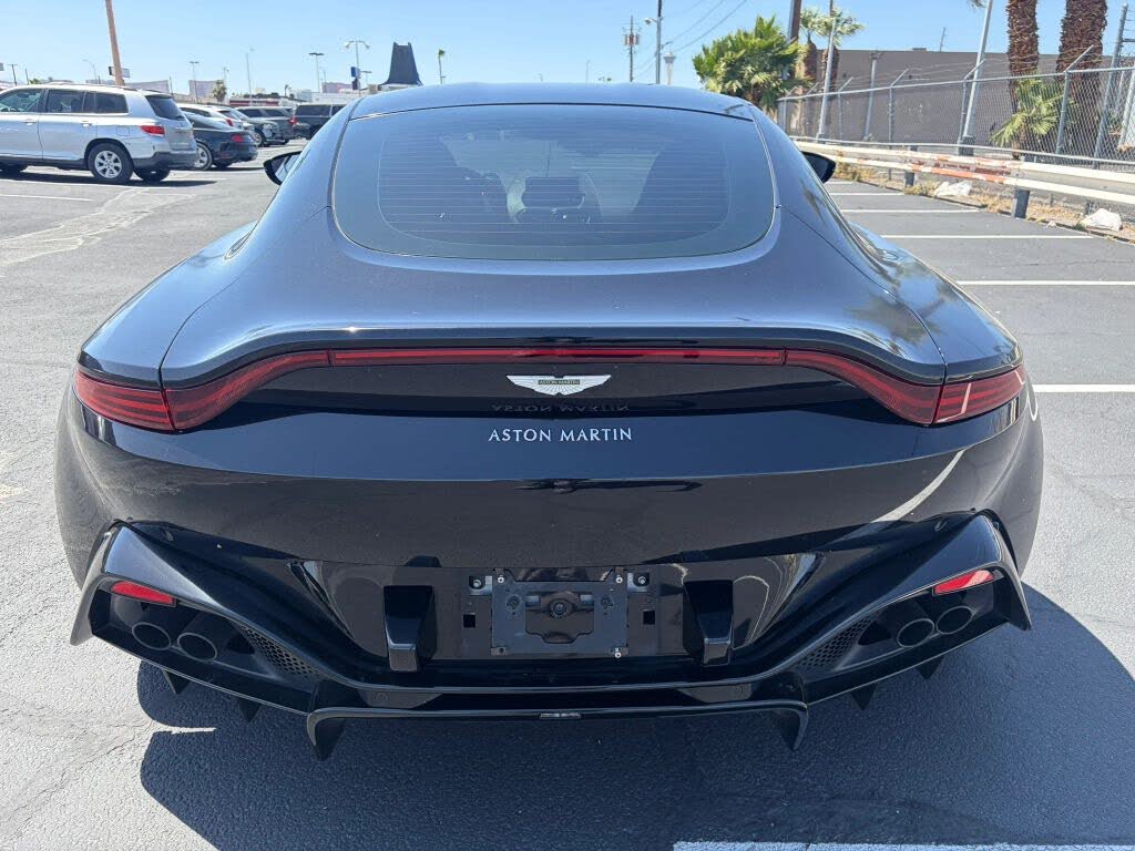 2019 Aston Martin Vantage RWD photo 7
