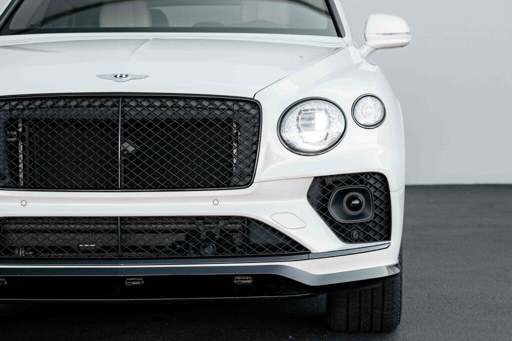 2021 Bentley Bentayga V8 AWD photo 3