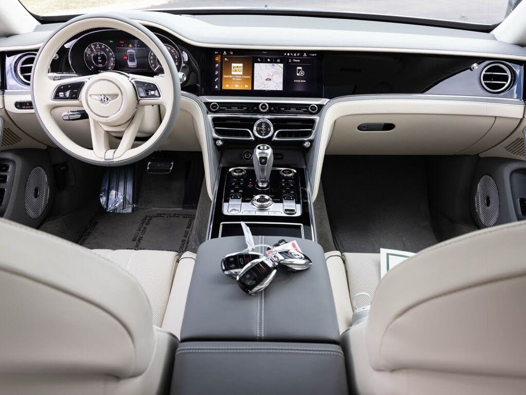 2026 Bentley Flying Spur AWD photo 2