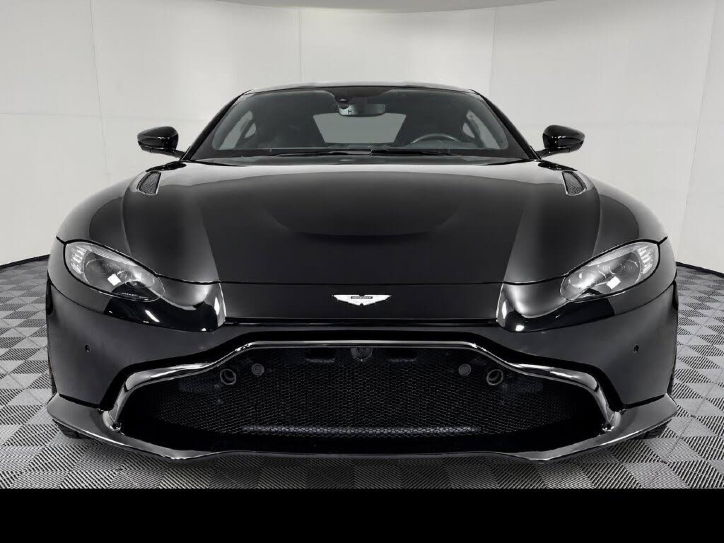 2021 Aston Martin Vantage Coupe RWD photo 2