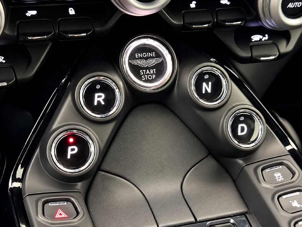 2021 Aston Martin Vantage Coupe RWD photo 13