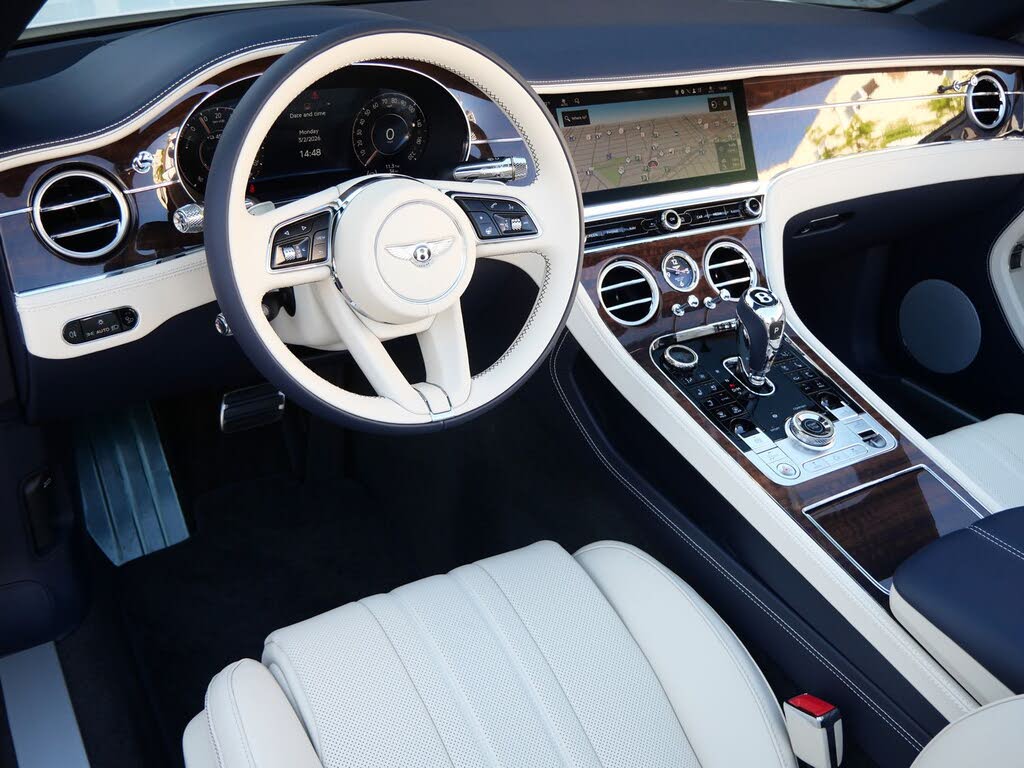 2026 Bentley Continental GTC AWD photo 2