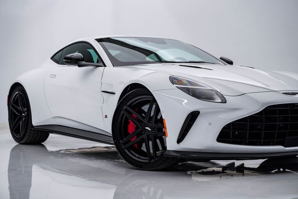 2026 Aston Martin Vantage S Coupe RWD photo 2