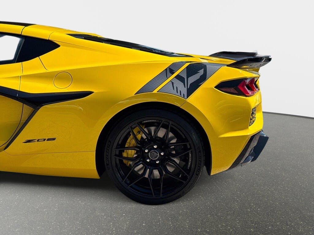 2025 Chevrolet Corvette Z06 3LZ Coupe RWD photo 15