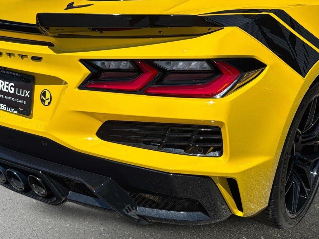 2025 Chevrolet Corvette Z06 3LZ Coupe RWD photo 19