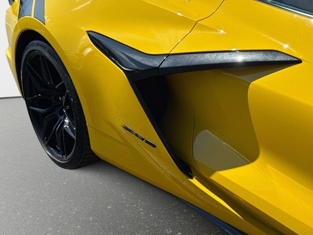 2025 Chevrolet Corvette Z06 3LZ Coupe RWD photo 24