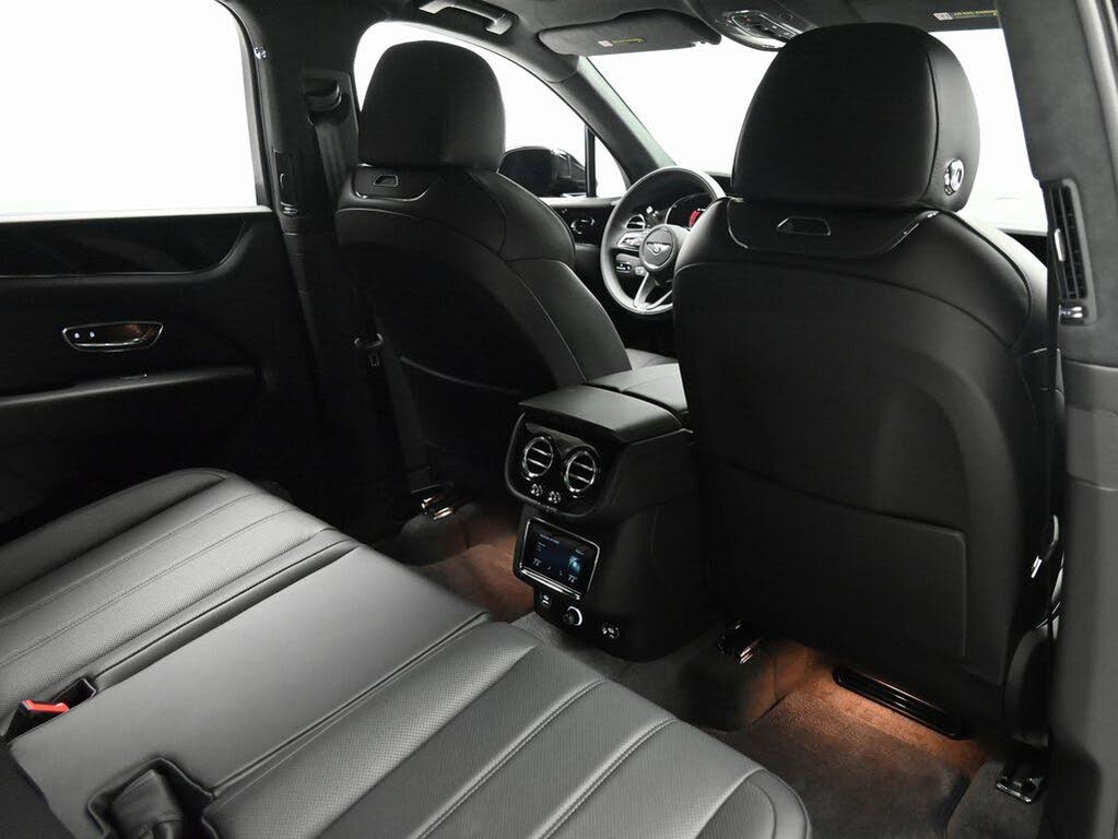2025 Bentley Bentayga V8 AWD photo 11