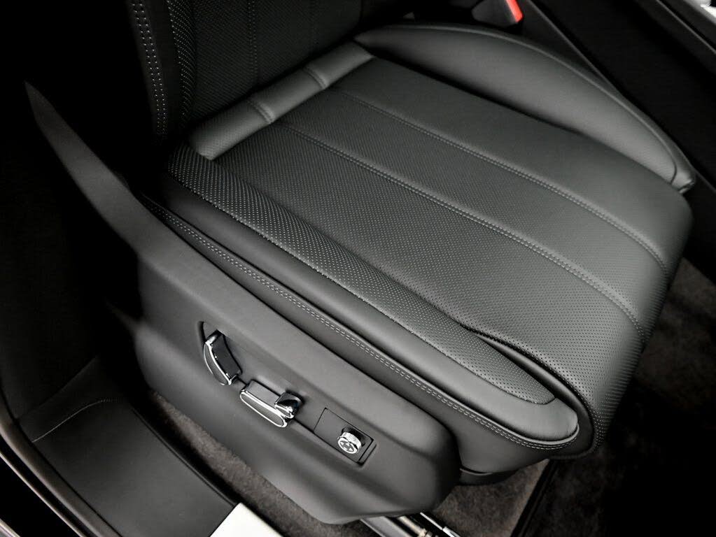 2025 Bentley Bentayga V8 AWD photo 19