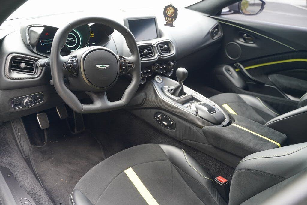2020 Aston Martin Vantage photo 15