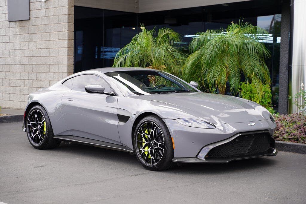 2020 Aston Martin Vantage photo 3
