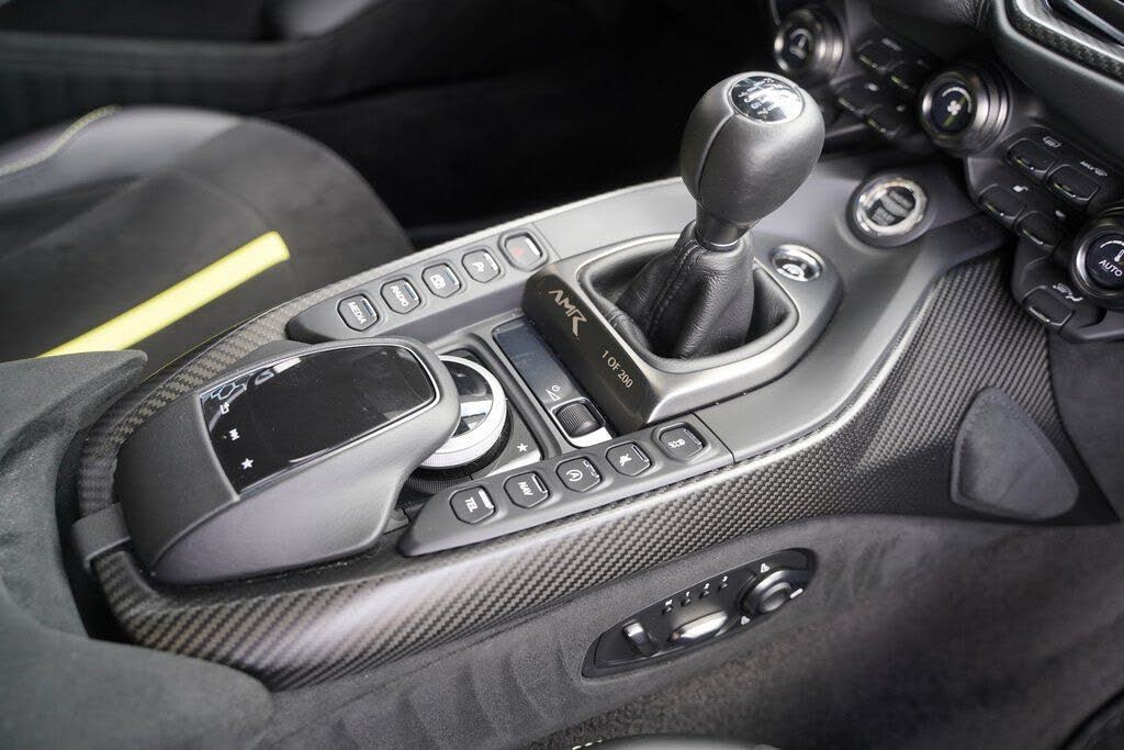 2020 Aston Martin Vantage photo 22