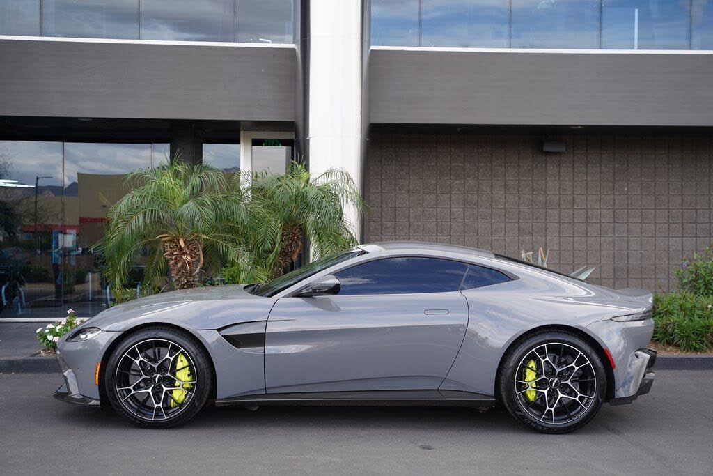 2020 Aston Martin Vantage photo 5
