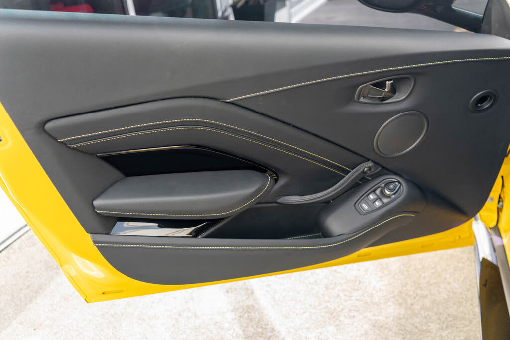 2023 Aston Martin Vantage V8 Coupe RWD photo 13