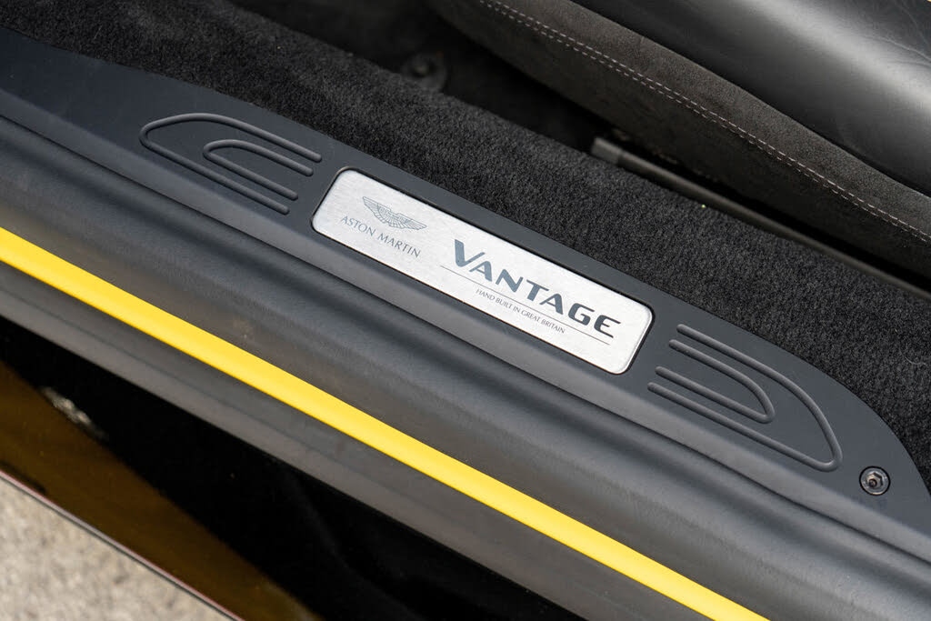 2023 Aston Martin Vantage V8 Coupe RWD photo 15