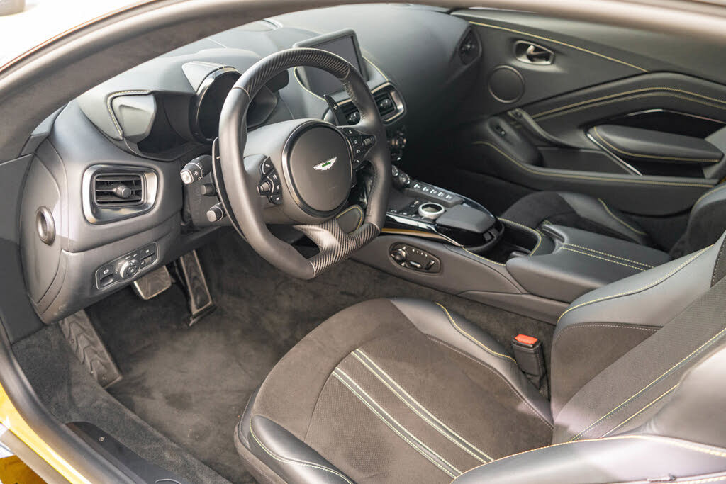 2023 Aston Martin Vantage V8 Coupe RWD photo 3