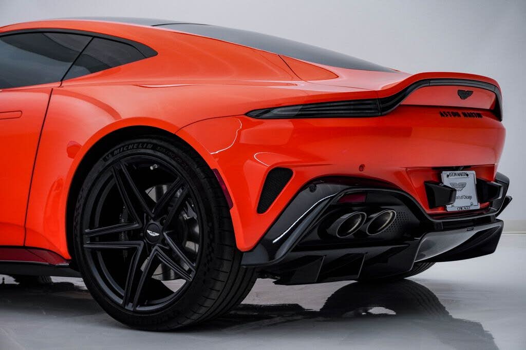 2025 Aston Martin Vantage Coupe RWD photo 11