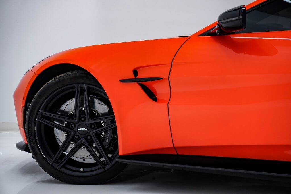 2025 Aston Martin Vantage Coupe RWD photo 14