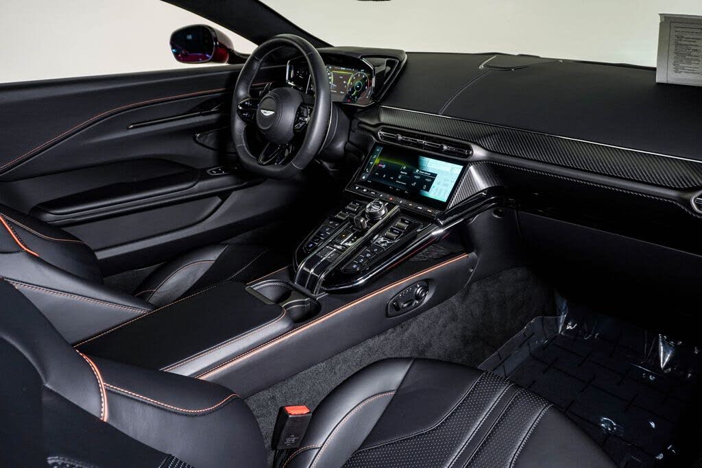 2025 Aston Martin Vantage Coupe RWD photo 17